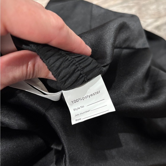 Elegant Y2K Black Strapless Dress - Picture 4 of 4